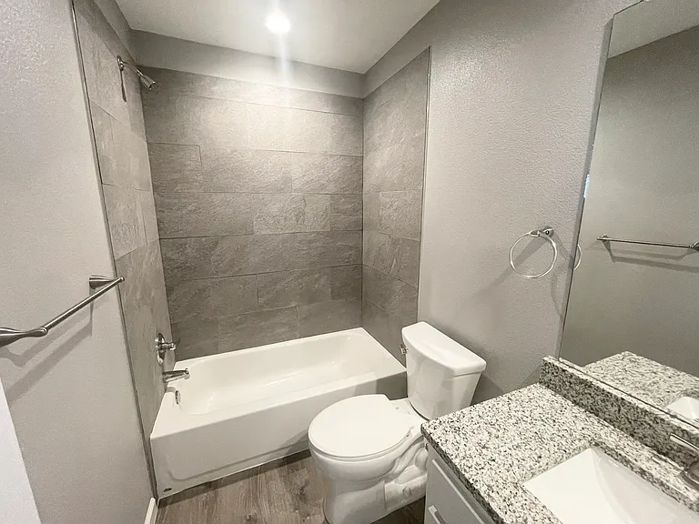 120 Ridgmar Dr #111 — Photo 9