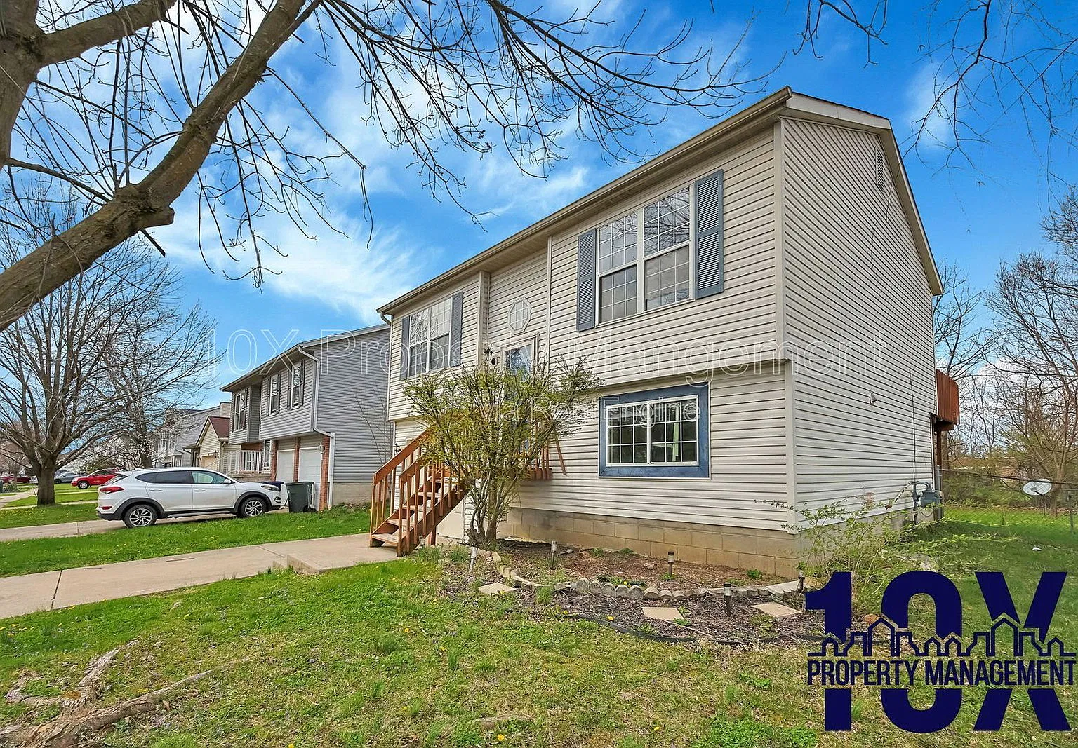 3 bed, 1.5 bath, 1174 sqft, $1,649 — Photo 3