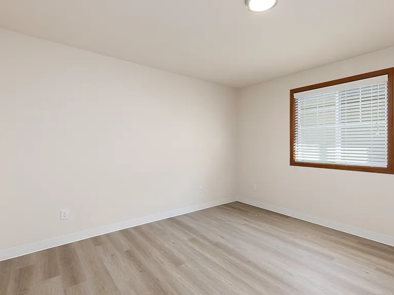 Brandon Place — Photo 30