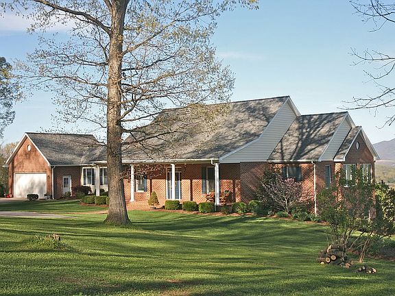 4th image of 260 Crescent Oaks Dr