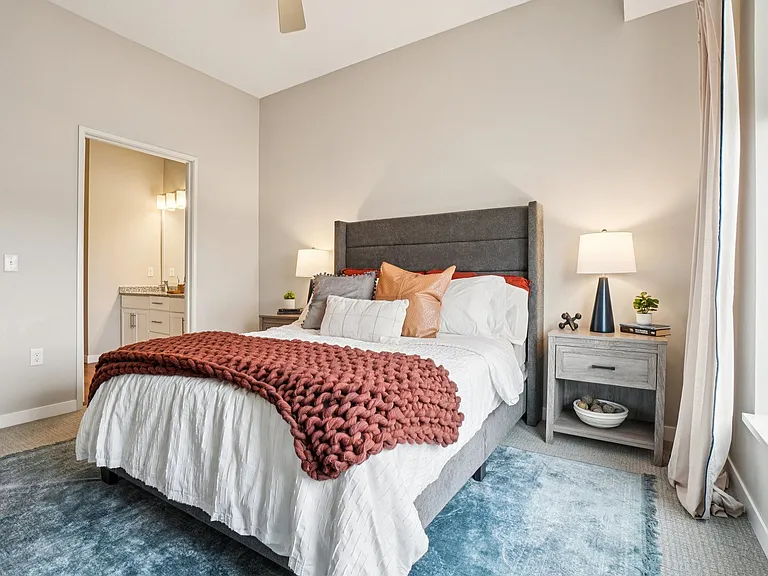 Lyra Apartments — Photo 7
