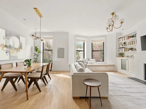 393 4th St APT 2, Brooklyn, NY 11215