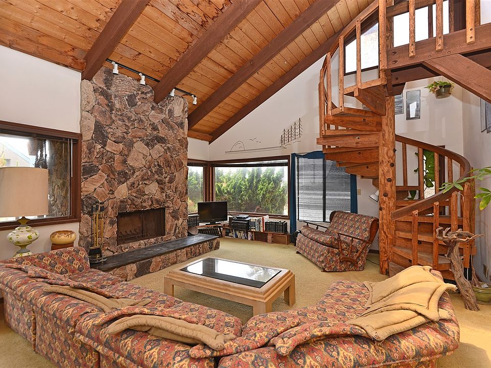 1st image of 728 Brighton Ct