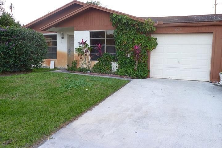 1st image of 4992 Regina Ct