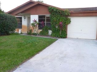 4992 Regina Ct, West Palm Beach, FL 33415