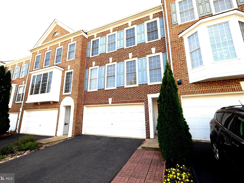 26139 Kennywood Sq