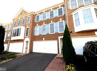 26139 Kennywood Sq, Chantilly, VA 20152