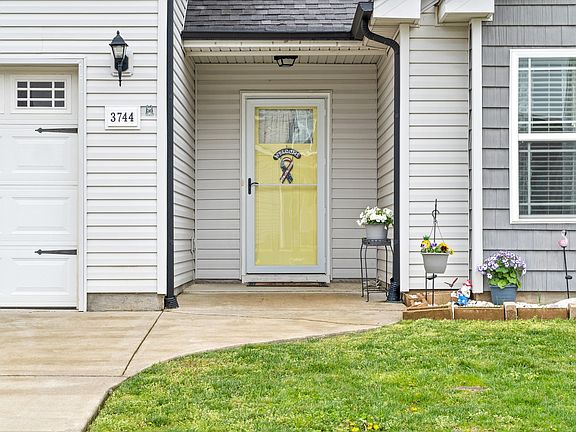 2nd image of 3744 Gray Fox Dr