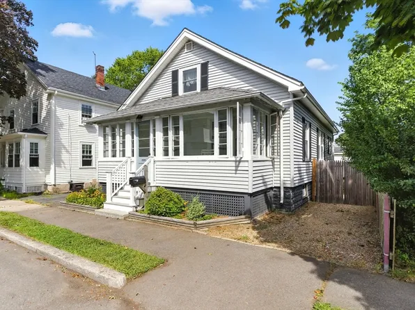 21 Highland St, Salem, MA 01970