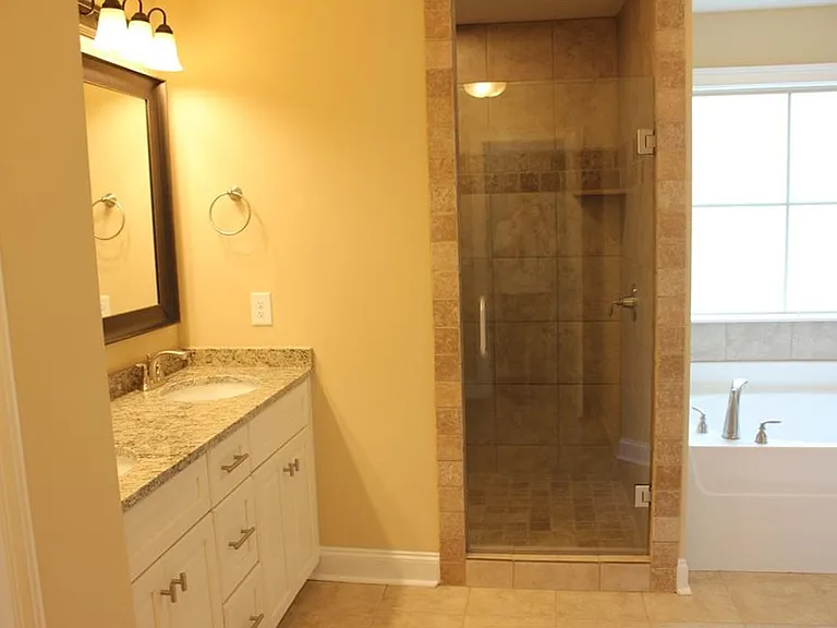 2436 Snowshill Ln — Photo 10