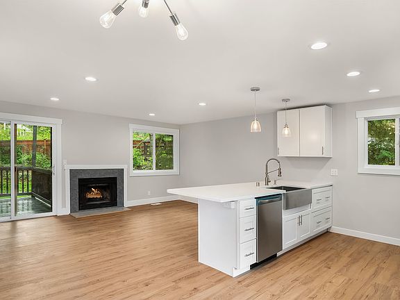3rd image of 16726 NE 139th Pl