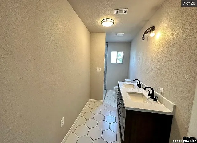 5411 Clark Ave — Photo 17