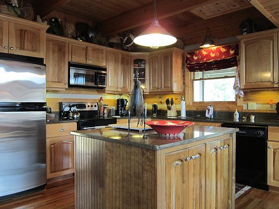2nd image of 203 Meadow Lark Way