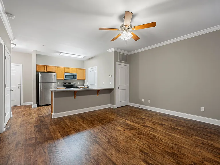 Mount Victor Olde Towne Luxury Apartments — Photo 98