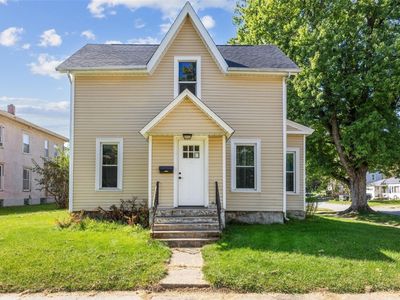 301 E 1st St, Anamosa, IA, 52205