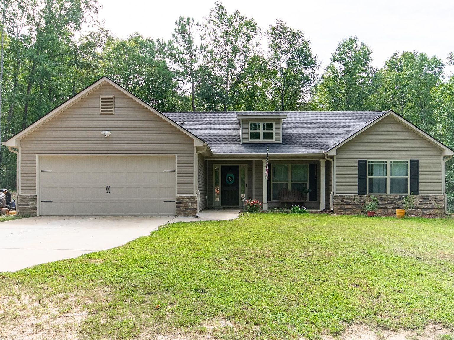 207 Esther Dr, Grantville, GA 30220 Zillow