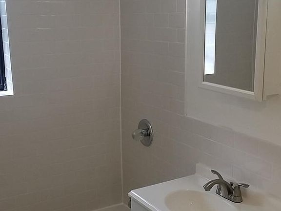 2nd image of 172-70 Highland Ave APT 2B