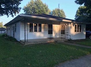 303 S Franklin St, Mentone, IN 46539