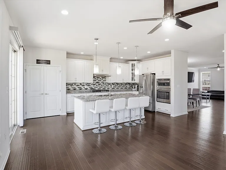 23755 Hopewell Manor Ter — Photo 11