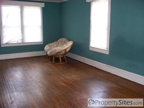 3rd image of 507 D St