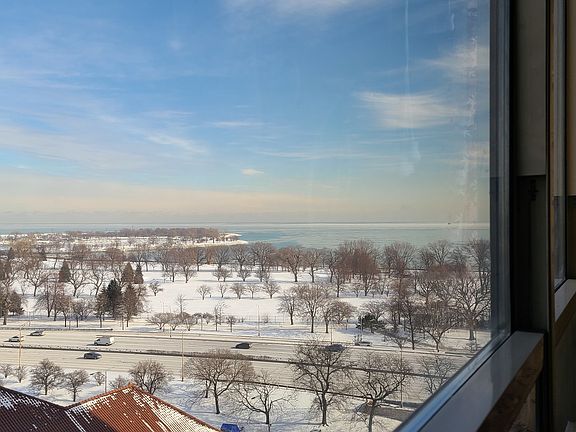 5th image of 3950 N Lake Shore Dr APT 1308