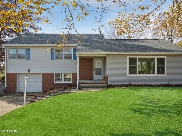806 N Main St, Saybrook, IL 61770