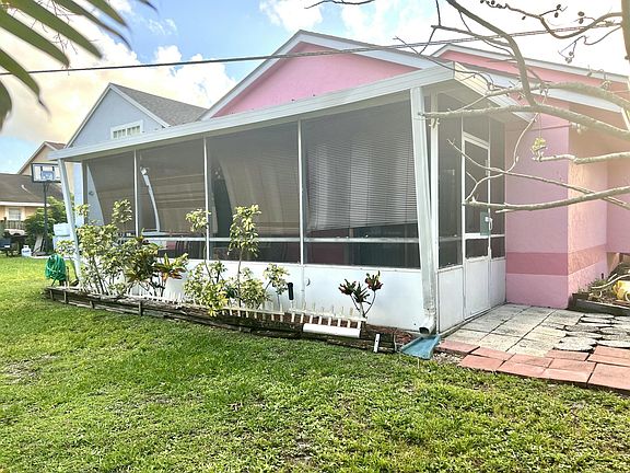 4th image of 1364 Sweet William Lane