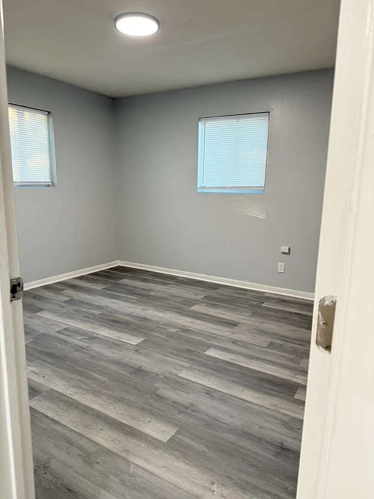 2 bed, 750 sqft, $1,100 — Photo 3