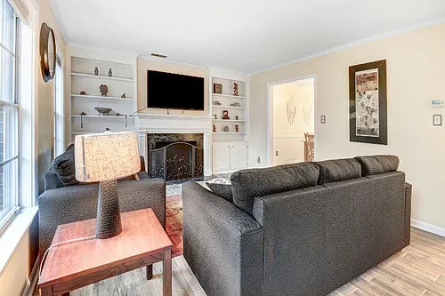 610 Park Ave #15 Photo 1