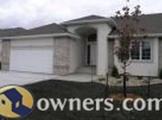 2440 Madison Square Dr S, Fargo, ND 58104