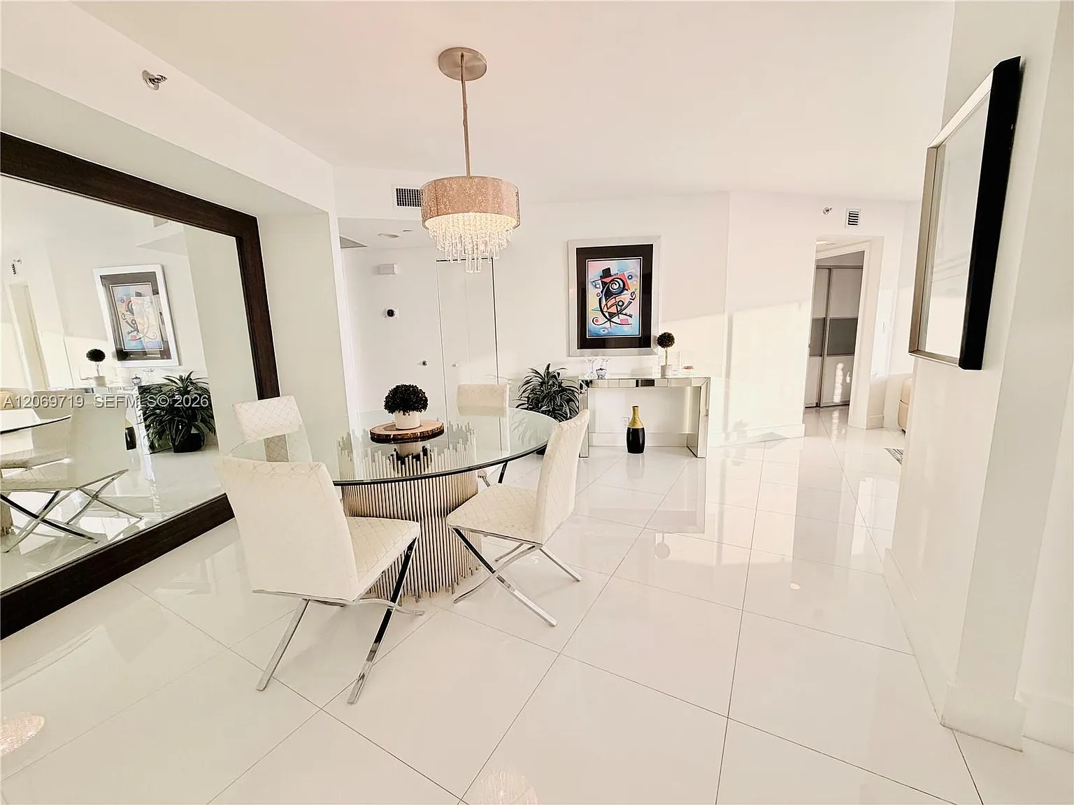 2 bed, 1140 sqft, $4,800 — Photo 3