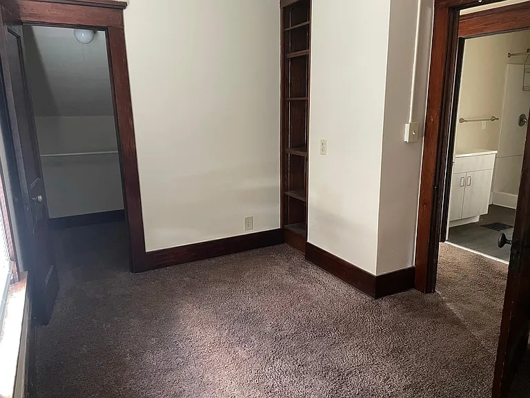 1716 E Michigan Ave — Photo 11