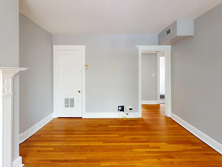 Spacious Interior + Extra Storage Spacious Interior + Extra Storage