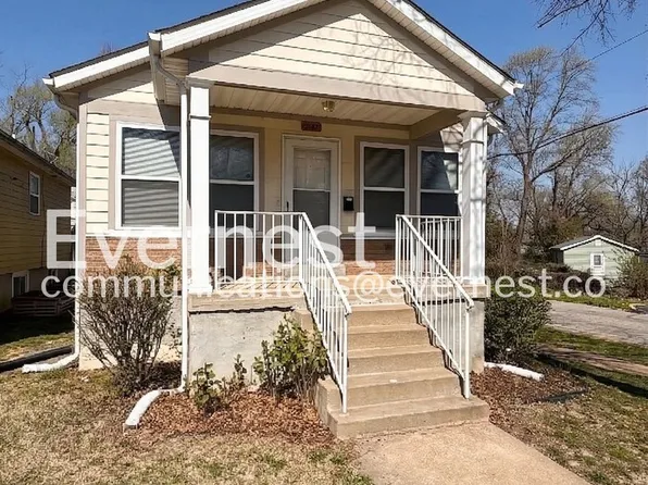 2167 Edmund Ave, Saint Louis, MO 63121