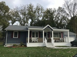 2 Holiday Ct, Lincoln, RI 02865