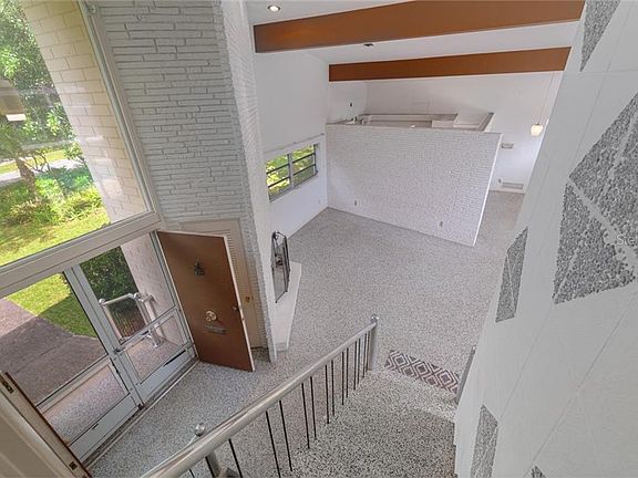 4th image of 601 N Tuxedo Ave