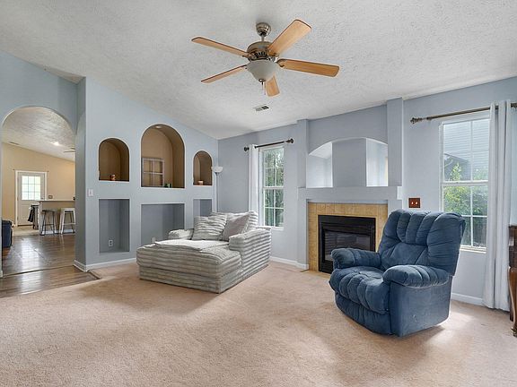5th image of 806 E Southridge Street