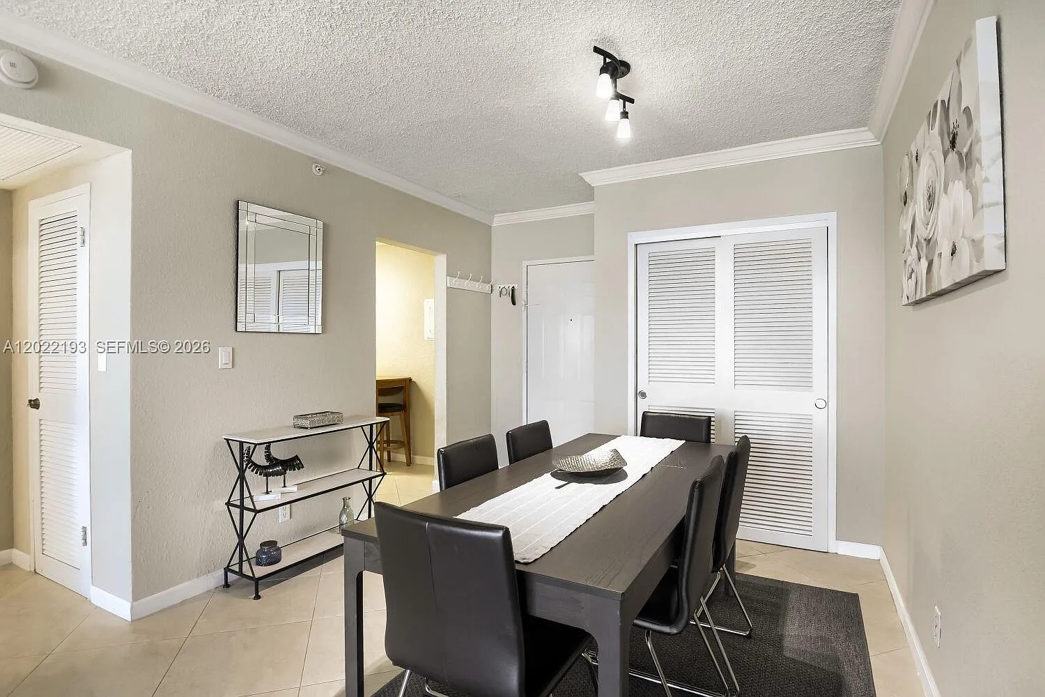 Wave Condo — Photo 3