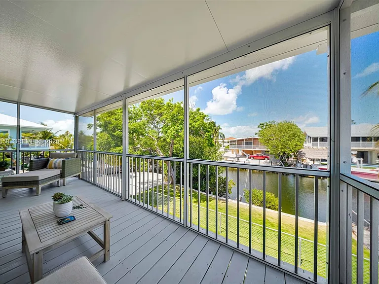 129 Nautilus Dr — Photo 32