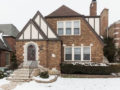 6304 N Le Mai Ave, Chicago, IL, 60646