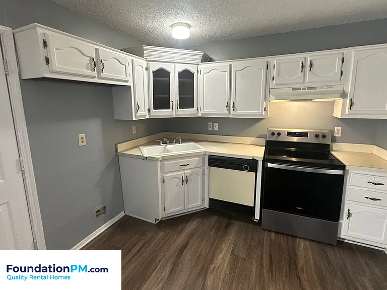 5106 Wyndance Dr — Photo 3