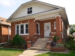 6151 W Berenice Ave, Chicago, IL 60634