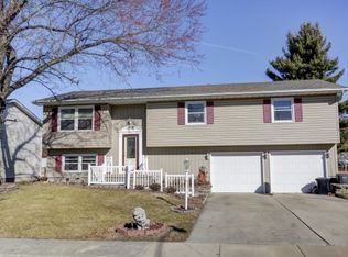 1546 E Winnetka Ave, Decatur, IL 62526