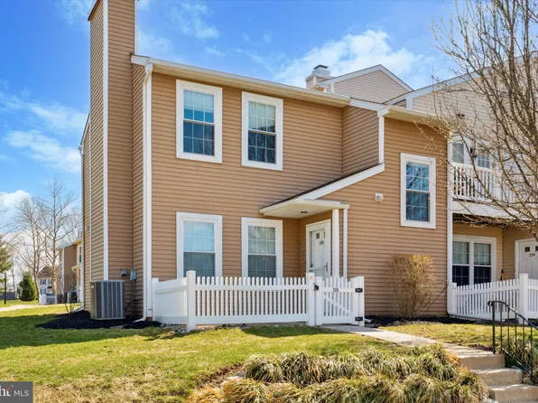 208 Ferris Ln, Doylestown, PA 18901