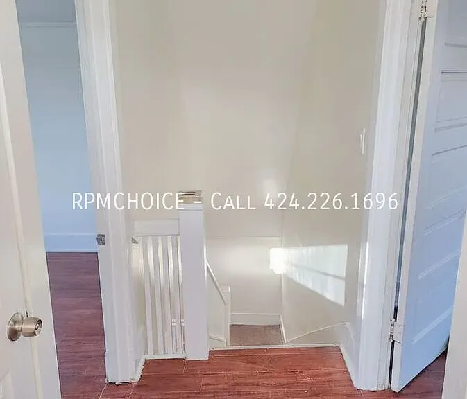 1635 Pine Ave — Photo 11