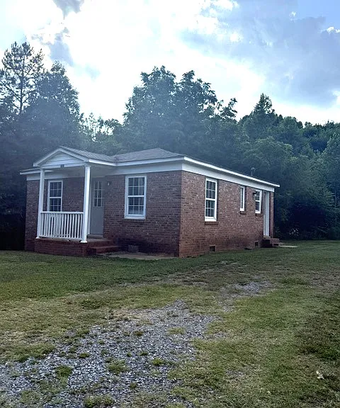 613 Old Williams Rd — Photo 2
