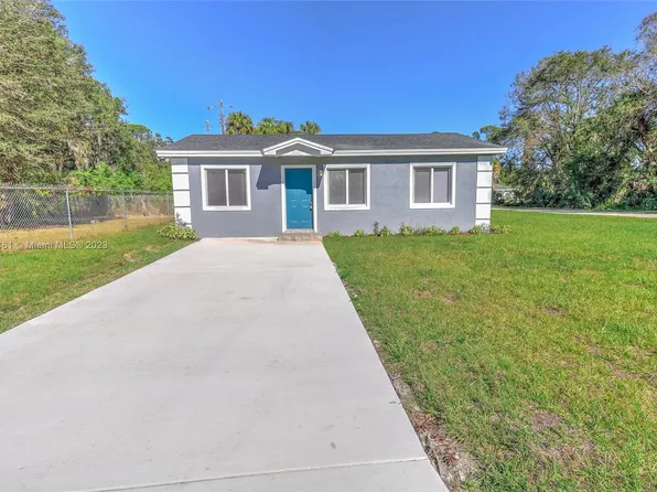 4700 Barcelona Ave, Fort Pierce, FL 34946