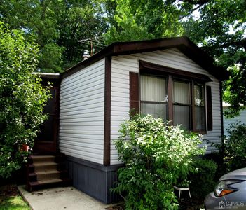 22 Emerson Rd, North Brunswick, NJ, 08902