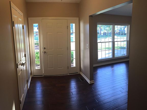 3rd image of 17050 Hunting Meadows Dr