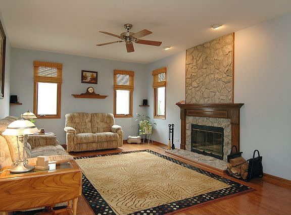 Relax w/the Fireplace